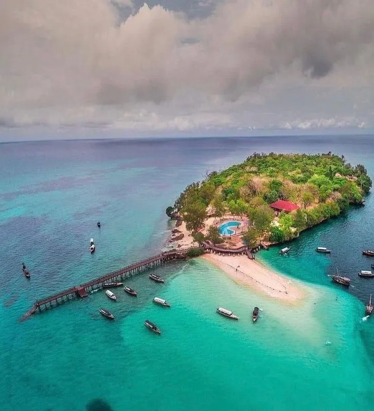 Couple’s Paradise Sailing Alt 2